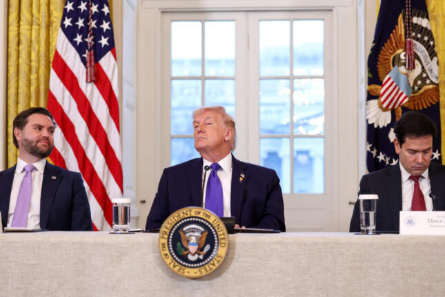 Trampdan Qrenlandiya ilə bağlı – Xəbərdarlıq