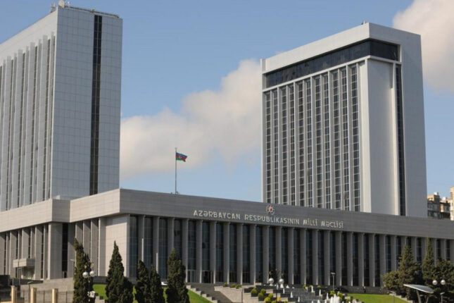 Deputatların məzuniyyəti başa çatdı