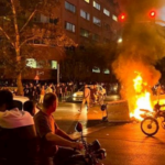 iran-azadliq-isteyen-bu-gencleri-gulleledi-8211-video