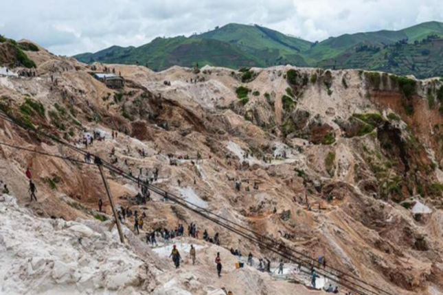 Bu ölkədə mədən ÇÖKDÜ: 227 ölü var