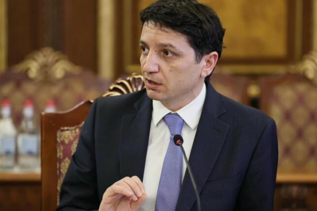 Erməni nazir: “Azərbaycandan aldığımız dizelin xeyrini gördük” Erməni nazir: “Azərbaycandan aldığımız dizelin xeyrini gördük”