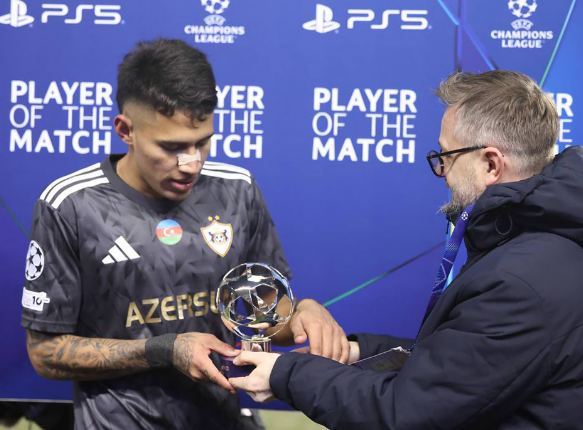 Kamilo Duran matçın ən yaxşısı SEÇİLDİ