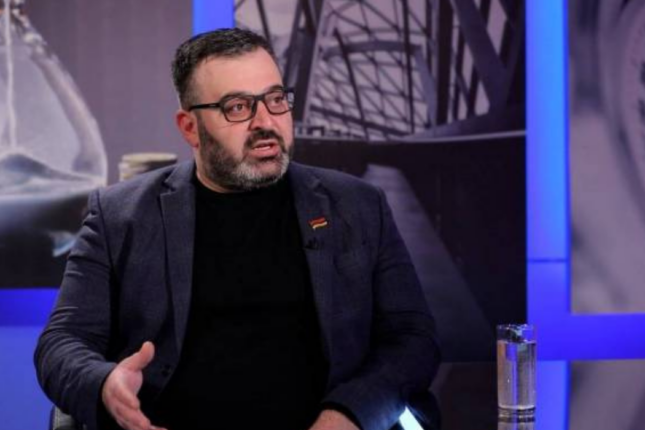 Danelyan: “Azərbaycan Ermənistanı anklava çevirməyə çalışır”