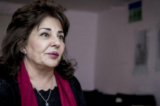 Bakıda nadir hadisə: Qız sinif yoldaşının ailəsinə övladlığa verildi