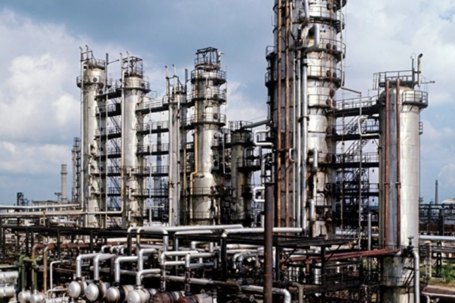 Neft Emalı Zavodunda kütləvi ixtisarlar: Bu şəxslər işdən çıxarılır