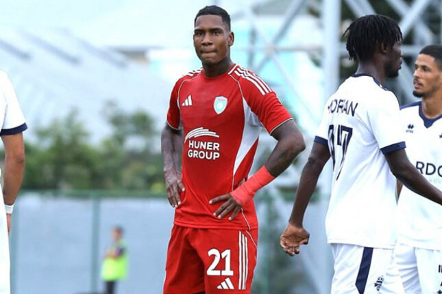 Azərbaycan klubu futbolçusunu Çinə 350 min dollara satdı Azərbaycan klubu futbolçusunu Çinə 350 min dollara satdı