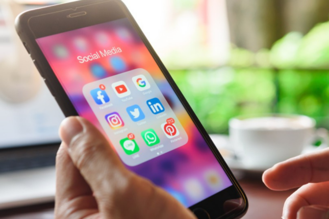 Facebook və TikTok-da söyüş yazanlar cərimələnir — Hüquqi İZAH