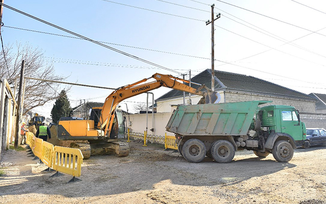 7 küçədə üzərində evlər tikilən xətlərin yeri dəyişdirildi – Foto-Video