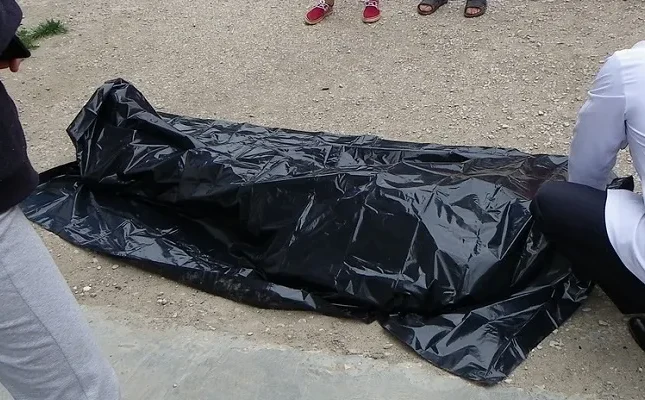 Sərxoş vəziyyətdə asfaltda uzanan gənci maşın vuraraq öldürdü