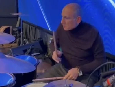 Paşinyan musiqi qrupu yaratdı