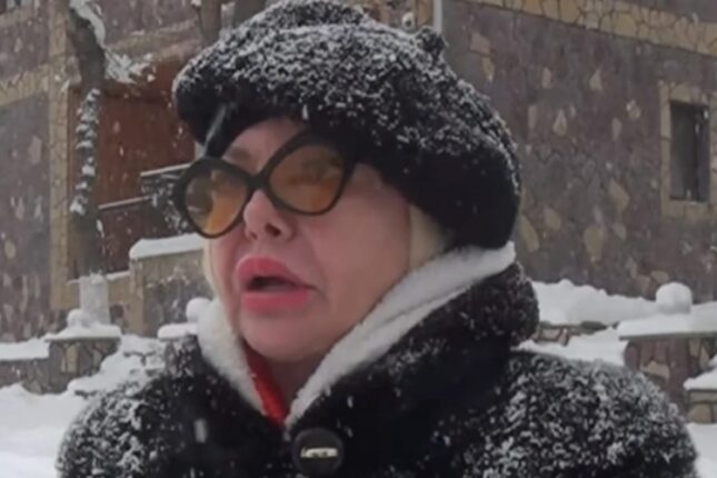 Quba-Xınalıq yolunda qalan “Elit star” Cəmilə : “Təkərləri zəncirləmişik, gözləyirik” Quba-Xınalıq yolunda qalan “Elit star” Cəmilə : “Təkərləri zəncirləmişik, gözləyirik”