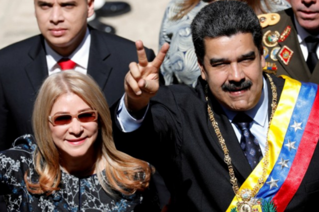 Maduro və həyat yoldaşı Nyu-York həbsxanasına aparılıb Maduro və həyat yoldaşı Nyu-York həbsxanasına aparılıb