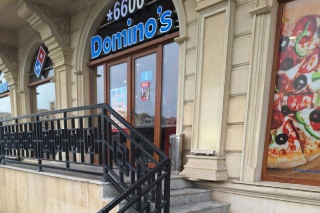 Məşhur restoranda gigiyena qaydalarına əməl olunmur? – VİDEO Məşhur restoranda gigiyena qaydalarına əməl olunmur? – VİDEO