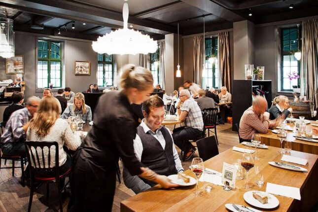 Bakıda restoranda hesaba görə dava düşdü – VİDEO