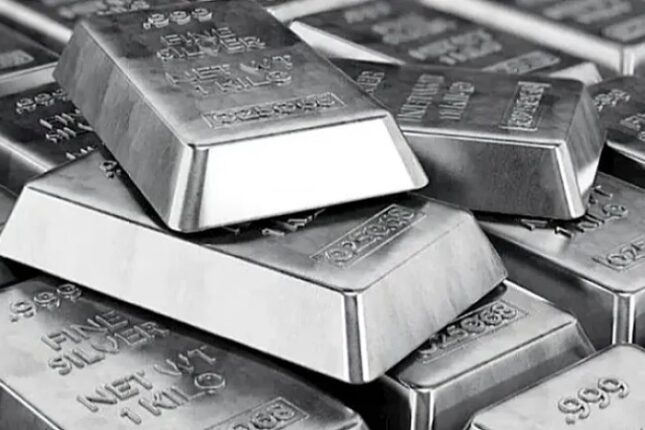 Gümüşün qiyməti 120 dolları keçdi