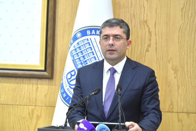 Media əməkdaşları ədəbi dil normalarına əməl etməlidir – Əhməd İsmayılov