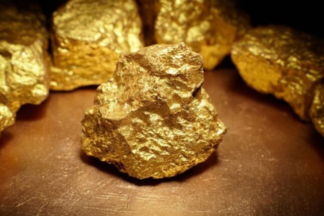 Qızılın qiyməti 4500 dolları keçərək rekord qırdı