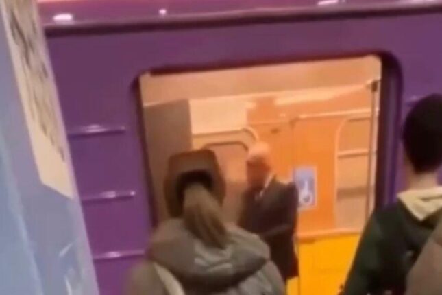 Bakıda qatarda TÜSTÜLƏNMƏ – Sərnişinlər TƏCİLİ düşürüldü – VİDEO