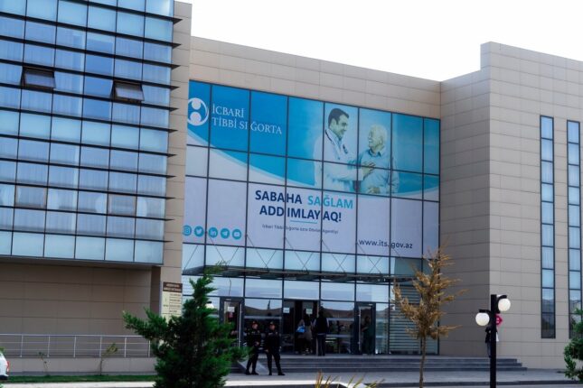 Abşeron Mərkəzi Xəstəxanasında növbə biabırçılığı – Video Abşeron Mərkəzi Xəstəxanasında növbə biabırçılığı – Video