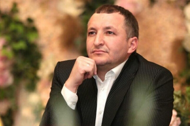 4 milyona görə həbs edilən dəstə başçısı ev dustaqlığına buraxıldı