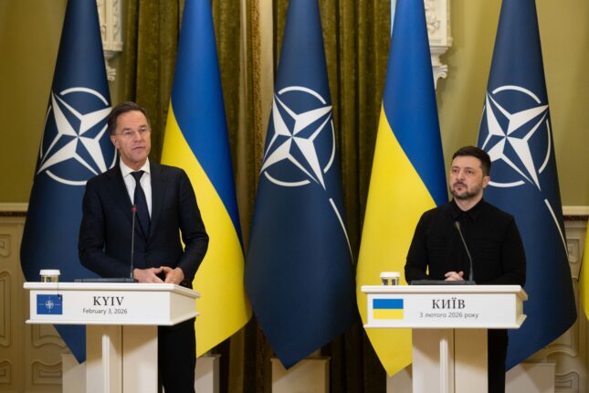 Rütte: NATO ölkələrinin üçdə biri Ukrayna üçün silah alışında iştirak etmir