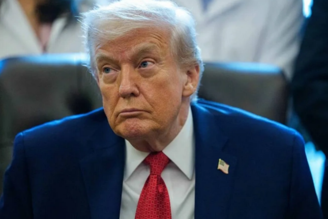 Trampdan qonaqlara: “Burada nifrət etdiyim o qədər adam var ki…”