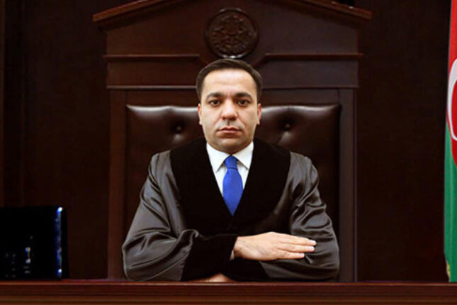 Rüşvət almaqda ittiham olunan sabiq hakim barədə qərar verildi