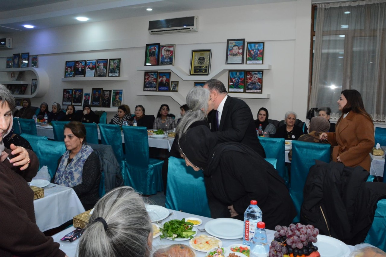 Xətai Rayon İcra Hakimiyyətinin təşkilatçılığı ilə iftar məclisi təşkil edildi – FOTOLAR