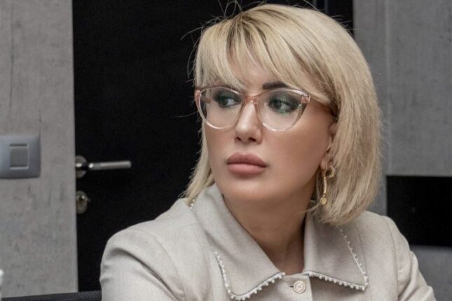 Günel Gözəlova işdən çıxdı