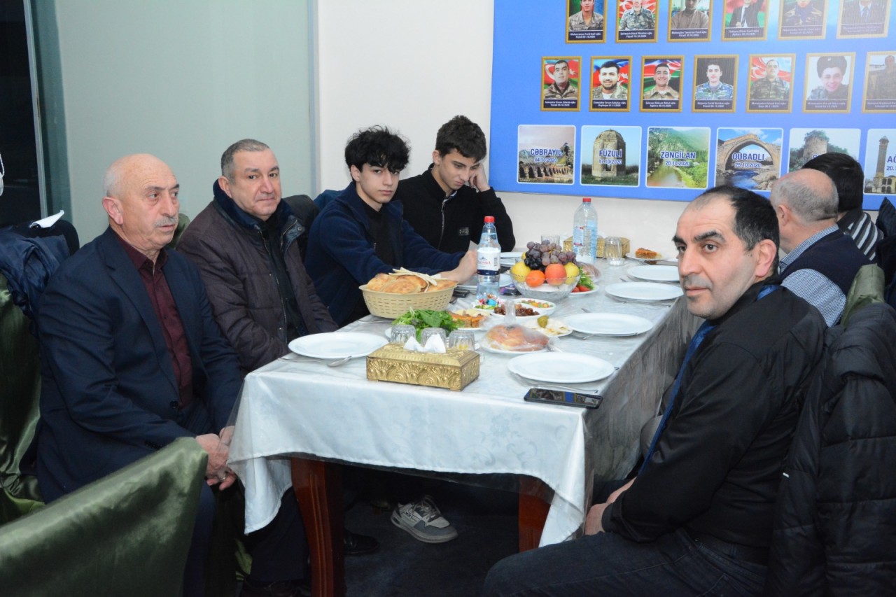 Xətai Rayon İcra Hakimiyyətinin təşkilatçılığı ilə iftar məclisi təşkil edildi – FOTOLAR