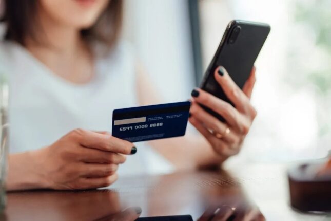 Alış-verişdə aldanmayın: Sahibkarların yeni “vergi oyunu” (VİDEO)