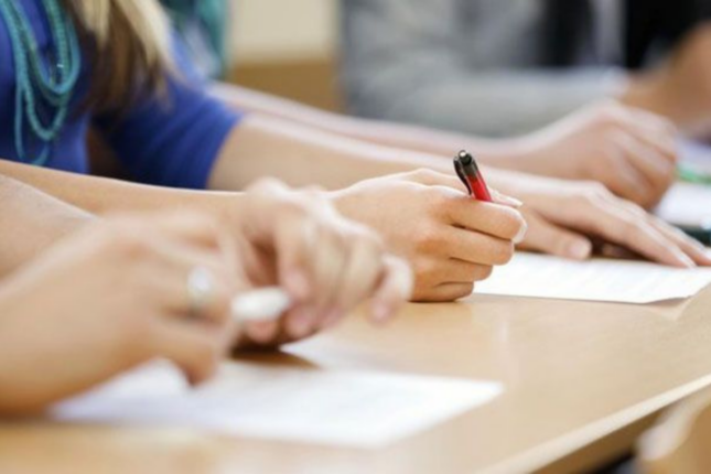 Magistraturaya qəbul imtahanı keçirilir