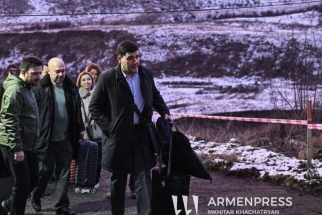 Azərbaycanlılar ilk dəfə quru yolu ilə Ermənistana getdilər-FOTO, VİDEO