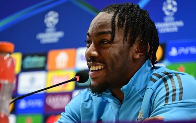 “Nyukasl”ın futbolçusu: “Qarabağ” qeyri-adi komandadır”