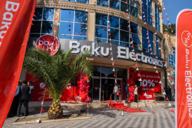 Tanınmış aparıcı “Baku Elektroniks”dən ŞİKAYƏTÇİDİR – Foto