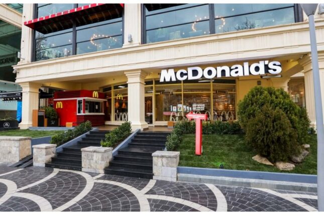 “McDonalds”da oğurluq: Qadın saxlanıldı