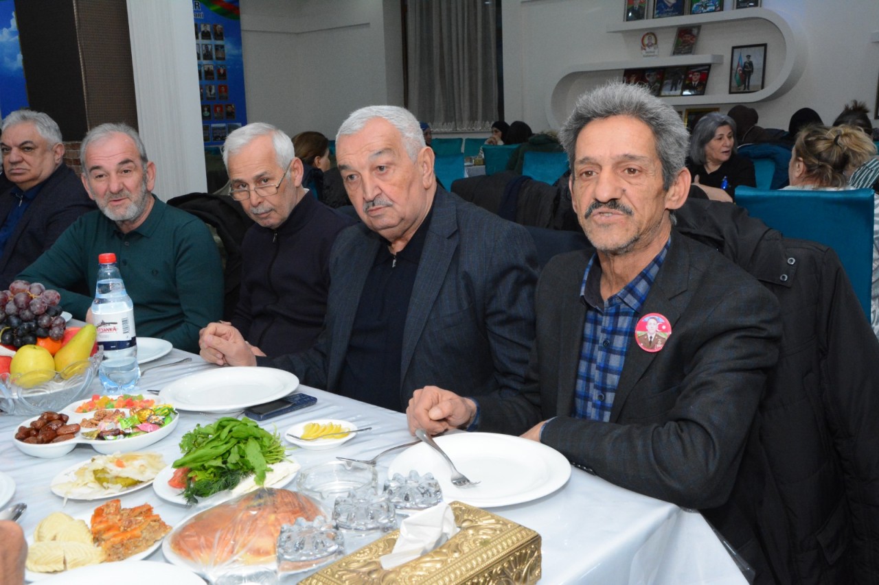 Xətai Rayon İcra Hakimiyyətinin təşkilatçılığı ilə iftar məclisi təşkil edildi – FOTOLAR