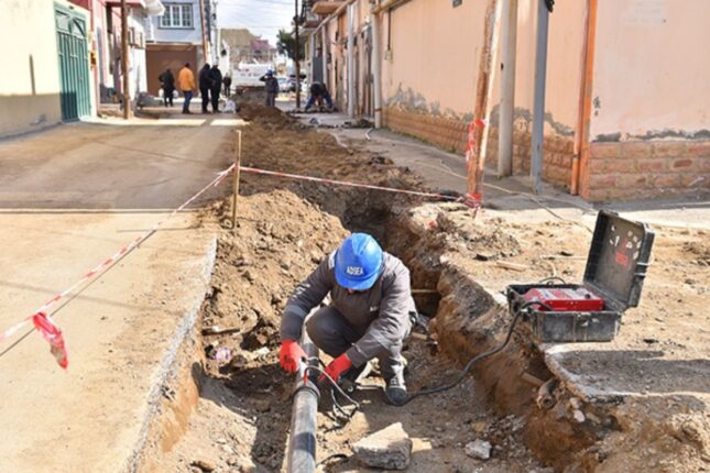 Xətaidə evlərin altında qalan magistral su xəttinin yeri dəyişdirildi – Video – Fotolar