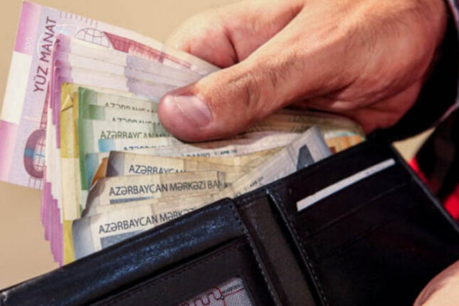 Dəyərindən baha pul satılır – VİDEO