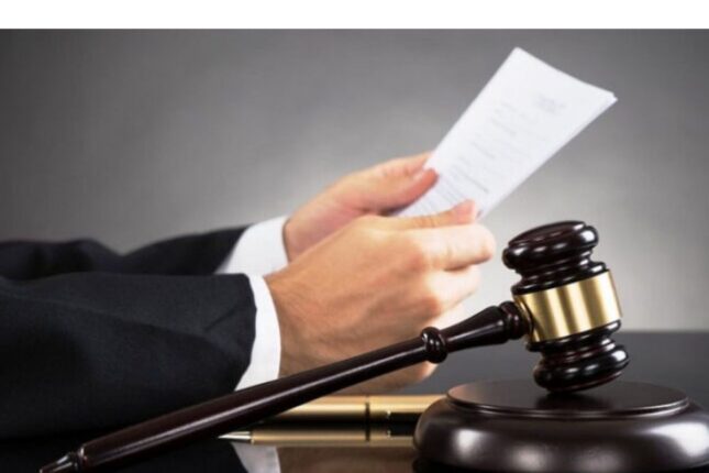 Vəzifəli şəxsin ölkədən çıxışına məhdudiyyət qoyuldu Vəzifəli şəxsin ölkədən çıxışına məhdudiyyət qoyuldu