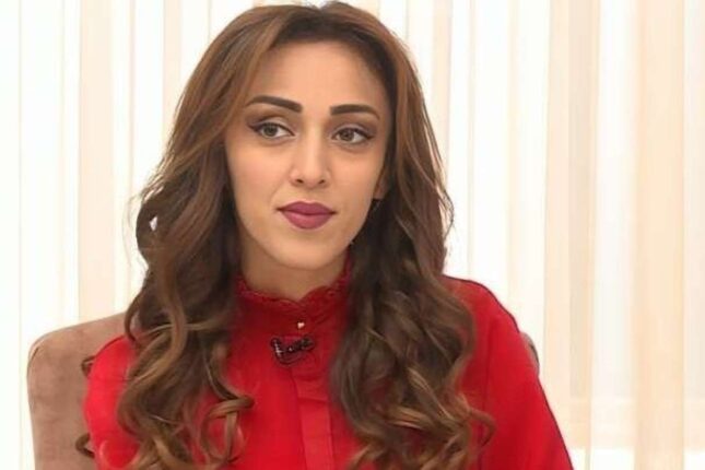 Tanınmış müğənni erkən yaşda ərə getdiyini etiraf etdi