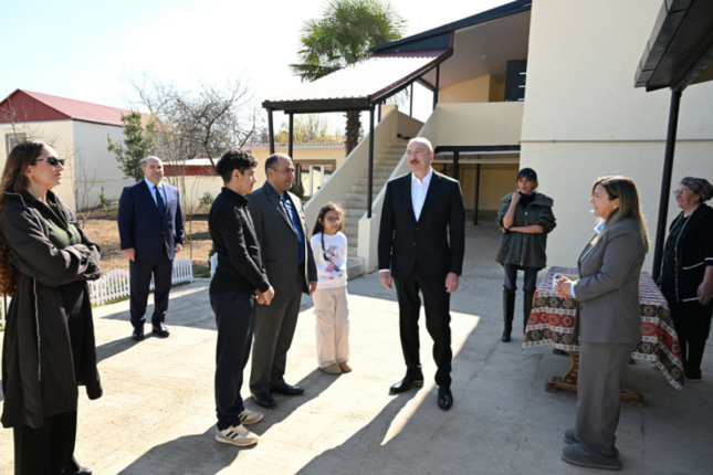 “O səsləri bu uşaqlar eşitməsinlər”