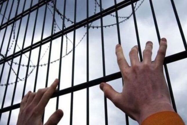 Ödənilməyən cərimə məhkumun maaşından tutulacaq – QANUN