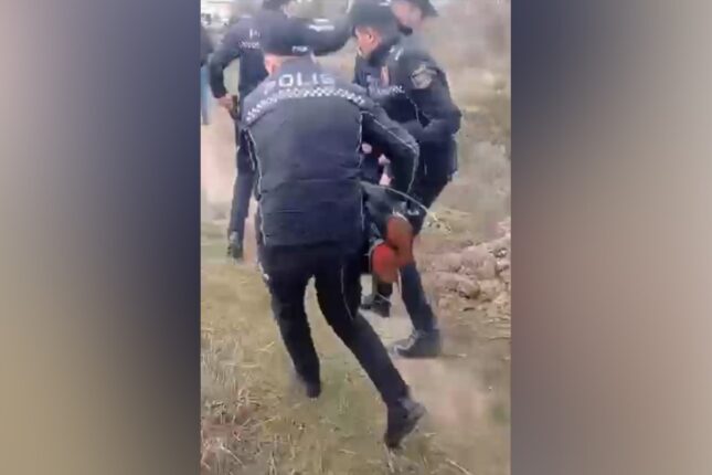 Polis kanala düşən azyaşlını xilas etdi – VİDEO