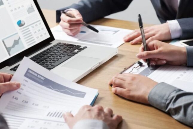 Yaşı 60-dan çox olanların əmək müqaviləsinə xitam verilməsi qadağan oluna bilər