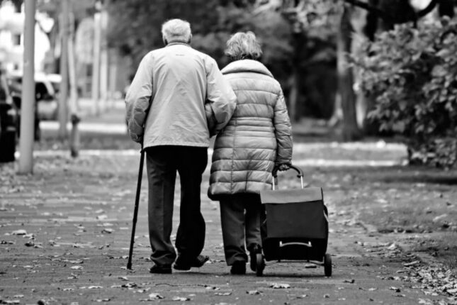 Yaşı 65 dən çox olanların NƏZƏRİNƏ Yaşı 65 dən çox olanların NƏZƏRİNƏ