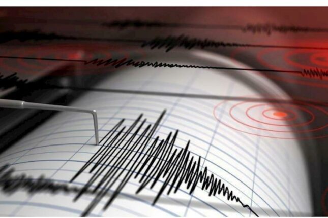 İranda zəlzələ oldu