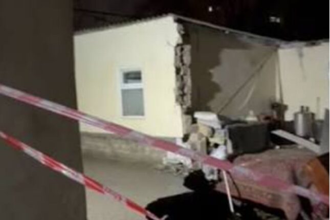 Sumqayıtda məscidin həyəti ÇÖKDÜ – VİDEO