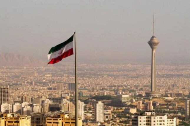 İran diplomatiyanı rədd edir: Rejim devrilməyəcək!