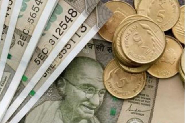 Hindistan rupisi yeni tarixi minimuma düşdü